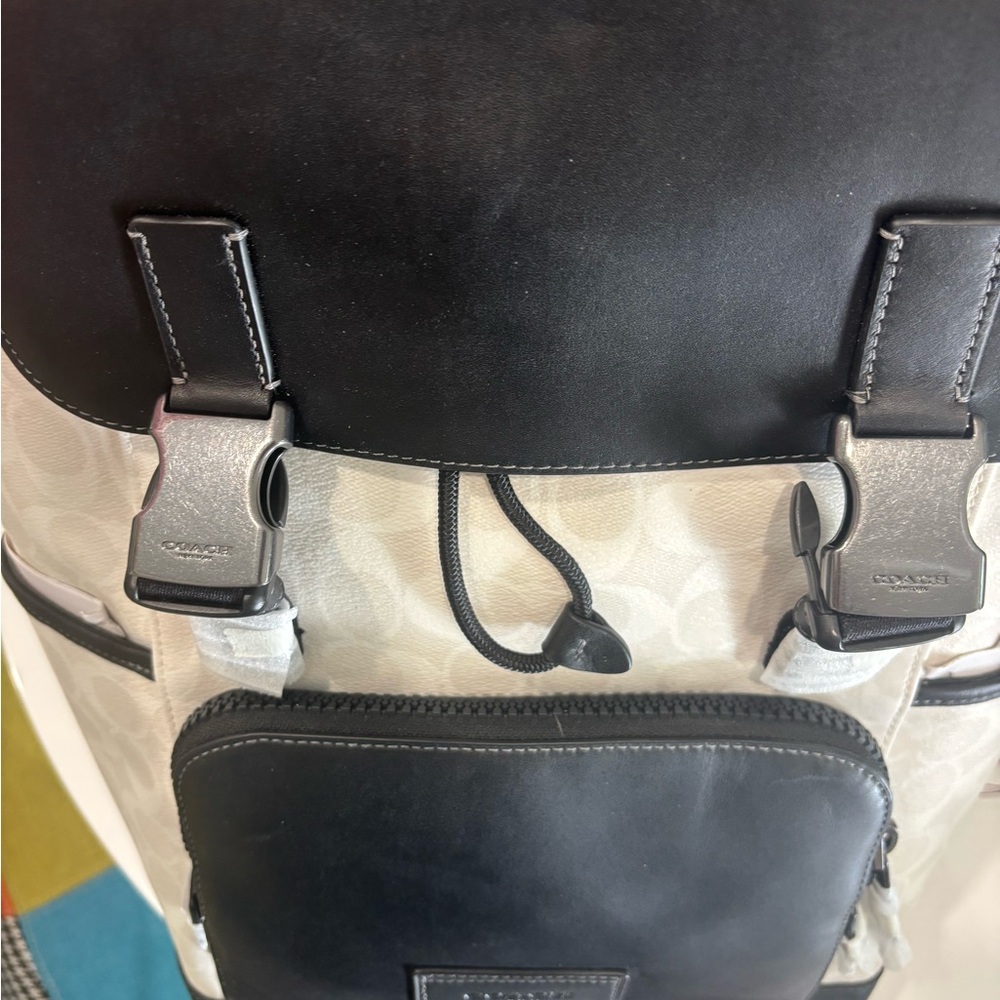 Coach Track Back Pack - Picture 3 of 5